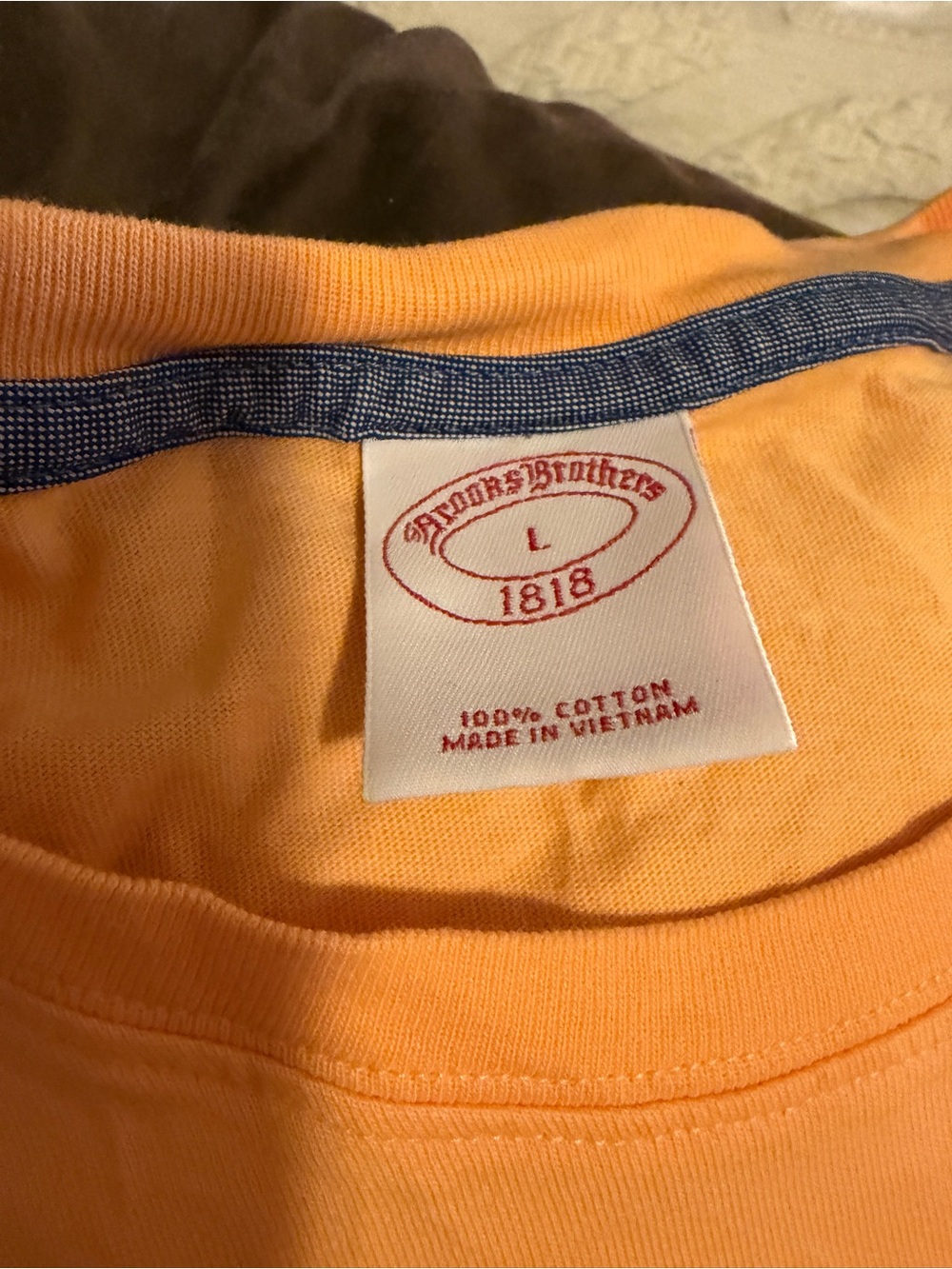 Brooks Brothers Men’s Large Tee Cantaloupe color